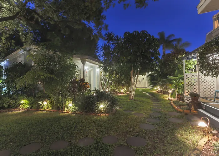 Meranova Guest Inn
