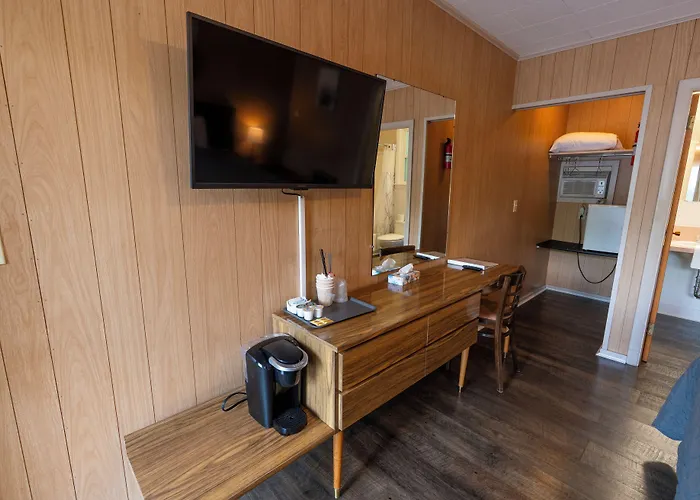 Mount Coolidge Motel