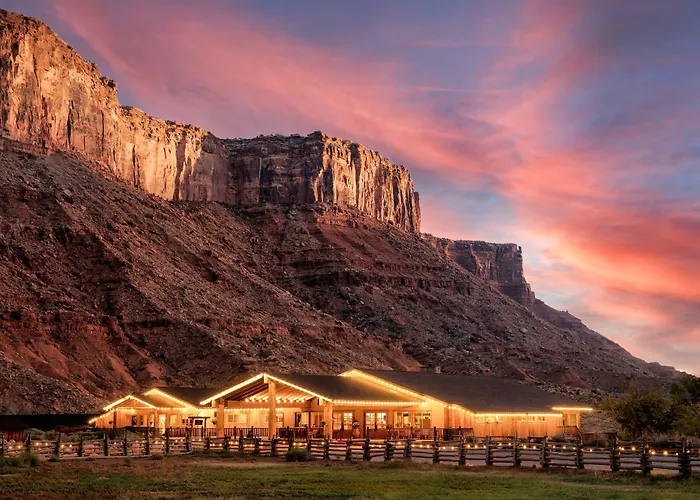 Red Cliffs Lodge