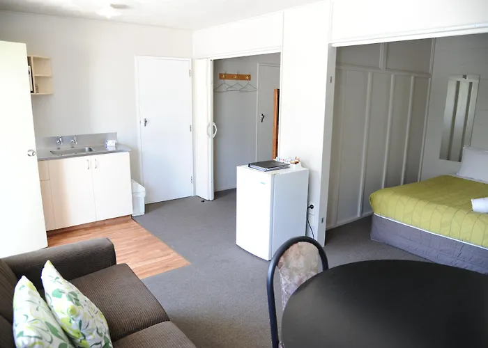 Blenheim Bridges Holiday Park