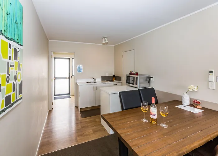 Le Chalet Suisse Motel Taupo