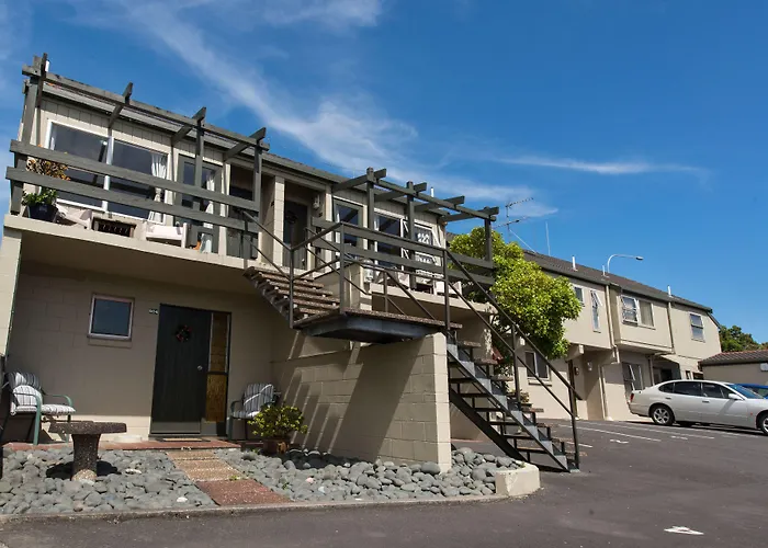 Howick Motor Lodge