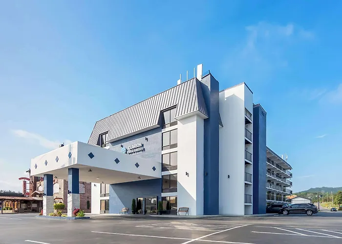Clarion Inn & Suites Near The Leconte Center Pigeon Forge