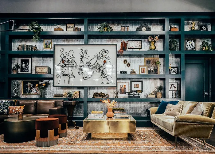 Hotels with tennis Indigo Nashville - The Countrypolitan