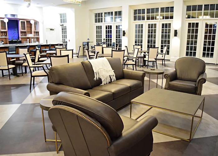 Jh Adams Inn, Trademark Collection By Wyndham