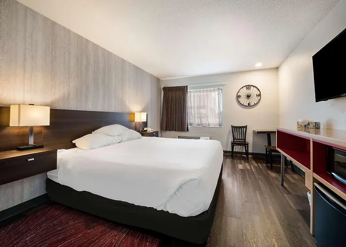 Red Lion Inn & Suites