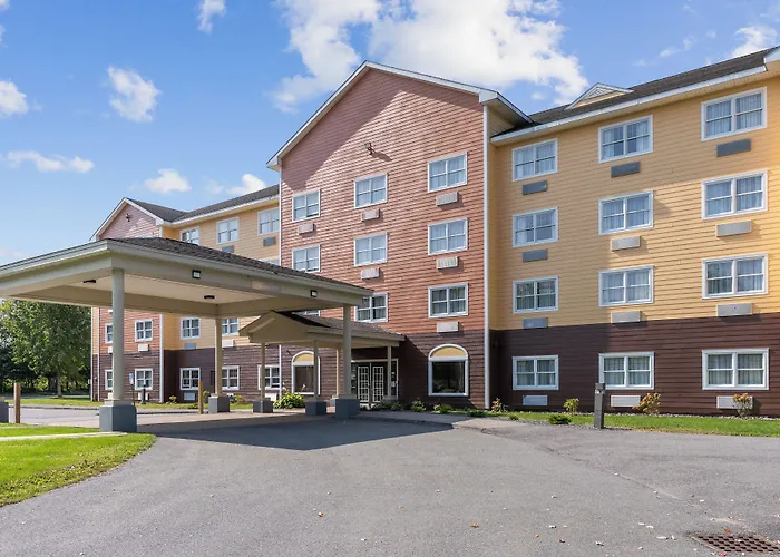 Ramada By Wyndham Saco/Old Orchard Beach Area