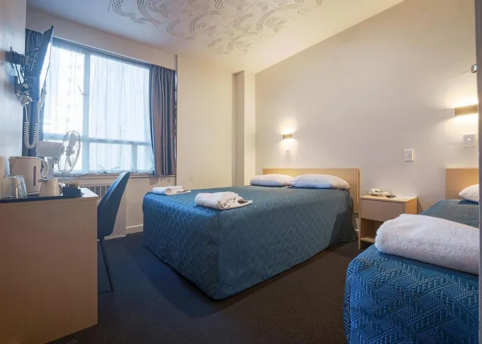 Kiwi International Hotel