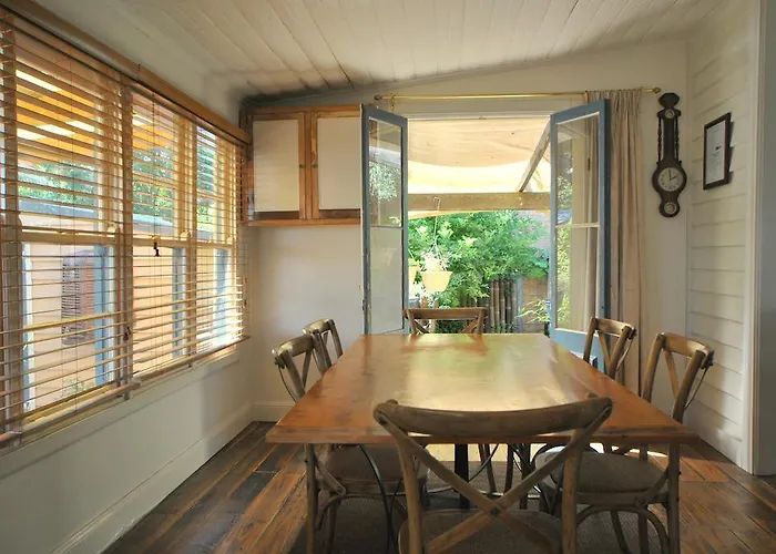 Cooma Cottage