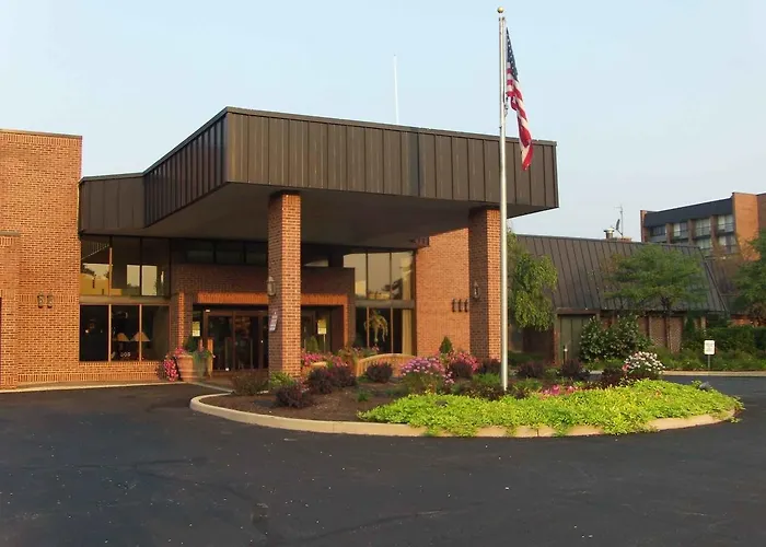 Ramada Plaza By Wyndham Fort Wayne Hotel & Conference Center