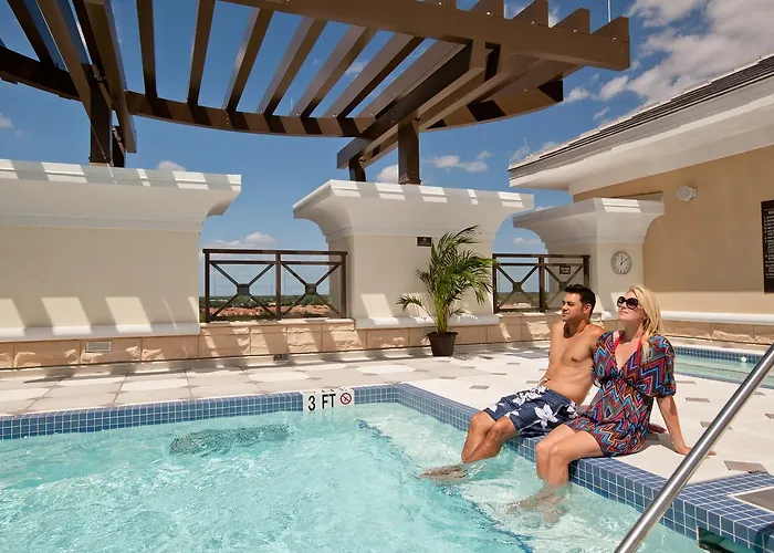 Hotel with view: Plaza Suites On International Drive Near Universal Epic
