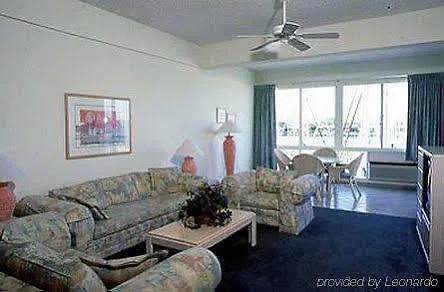 Chart House Suites And Marina