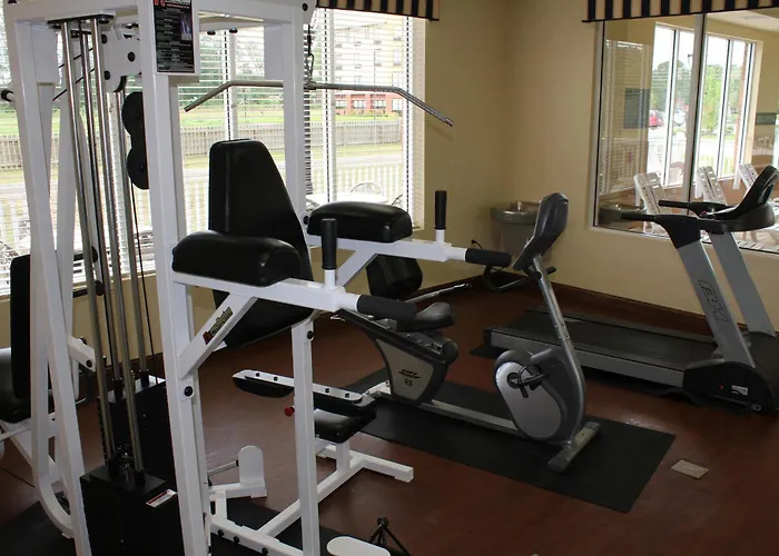 Hotels with pool Country Inn & Suites By Radisson, Wilson, Nc