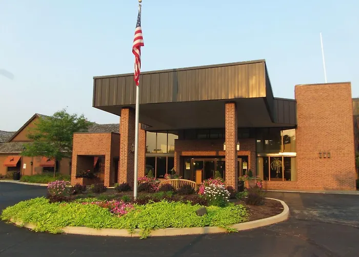 Ramada Plaza By Wyndham Fort Wayne Hotel & Conference Center