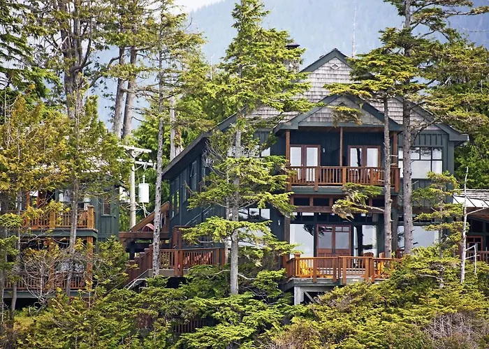 Middle Beach Lodge