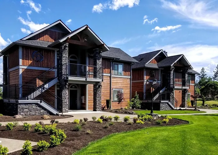 Resort At Eagle Point Golf Club Lodging
