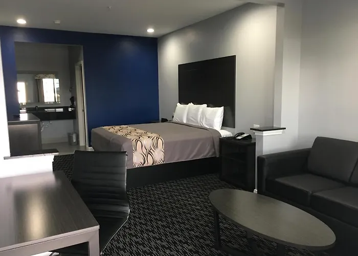 Platinum Inn And Suites