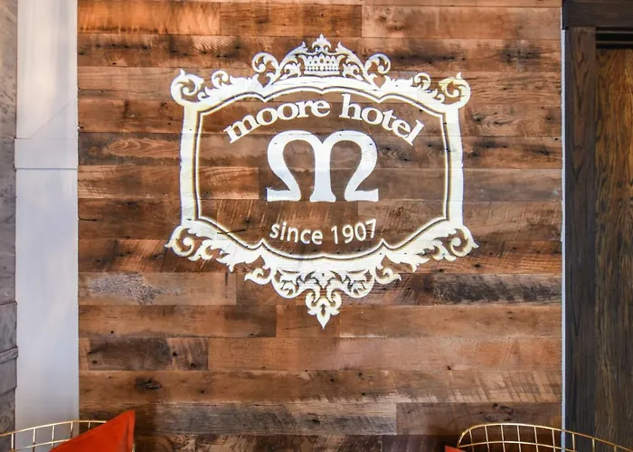 Moore Hotel