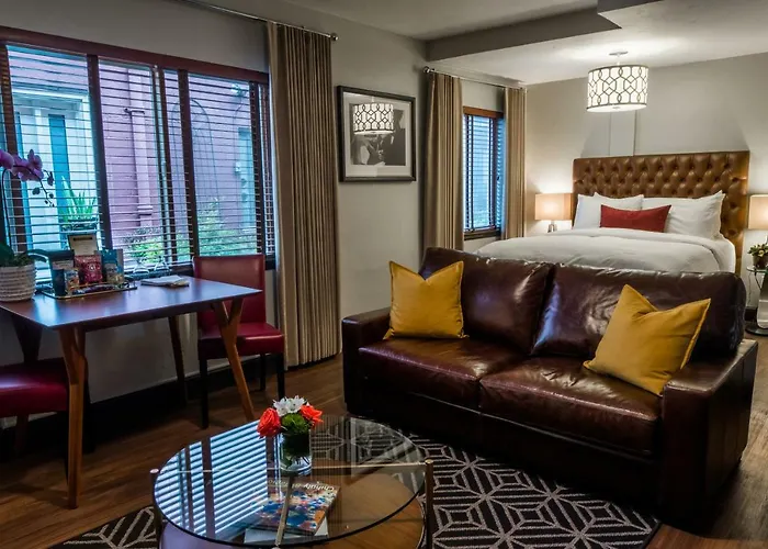 Central hotel: The Inn At El Gaucho