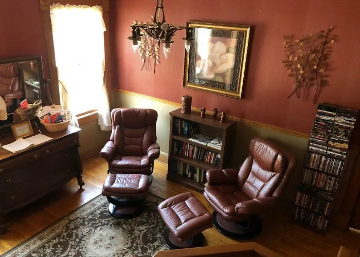 B&B only: The Harney House Inn