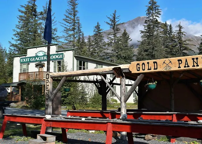 Exit Glacier Lodge