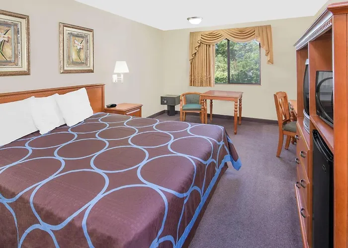 Super 8 By Wyndham Ashland