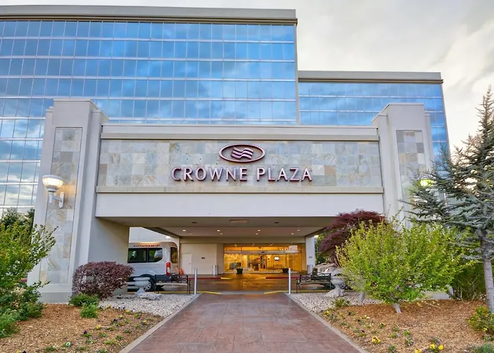 Hotels With Four Stars Crowne Plaza Tulsa Southern Hills